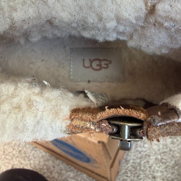 UGG Benson II waterproof ankle boot in brown leather buckle strap curly wool 6.5 - Picture 12 of 13